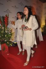 at Abu Jani and Sandeep Khosla_s 25th year bash in Grand Hyatt, Mumbai on 8th Nov 2011 (111).JPG